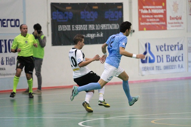 每体：桑托斯欠290万欧无力偿还，巴萨或借此机会锁定苏扎